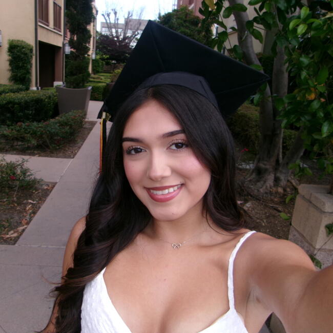 Babysitter in Garden Grove: Samantha