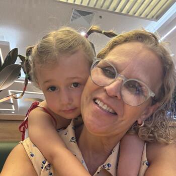 Babysitter São Bernardo do Campo: Amélia Barros