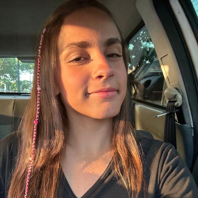 Babá em Umuarama: Isabelly