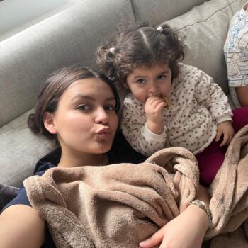 Babysitter in Saint-Ouen: Nesrine