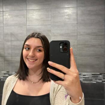 Babysitter Saint-Didier (Bretagne): Célia