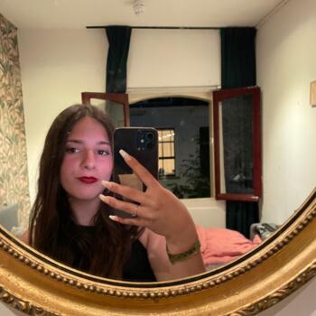 Babysitter Pomezia: Valentina