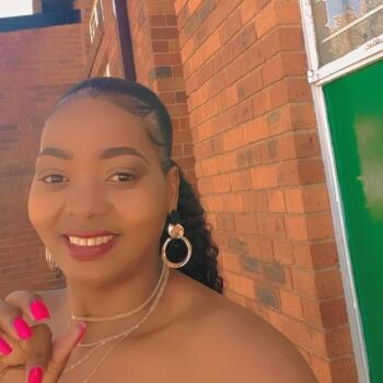 Babysitter in Johannesburg South: Leah