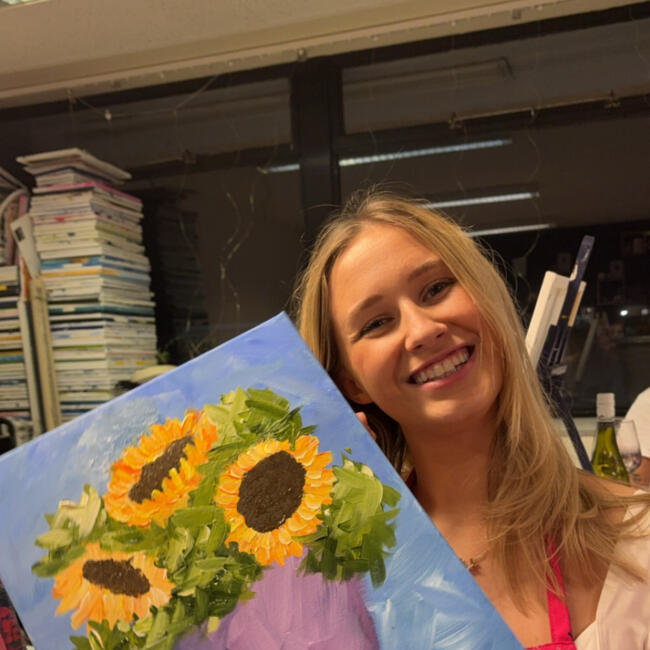 Babysitter in Milngavie: Charlotte