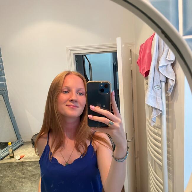 Babysitter in Levallois-Perret: Macha