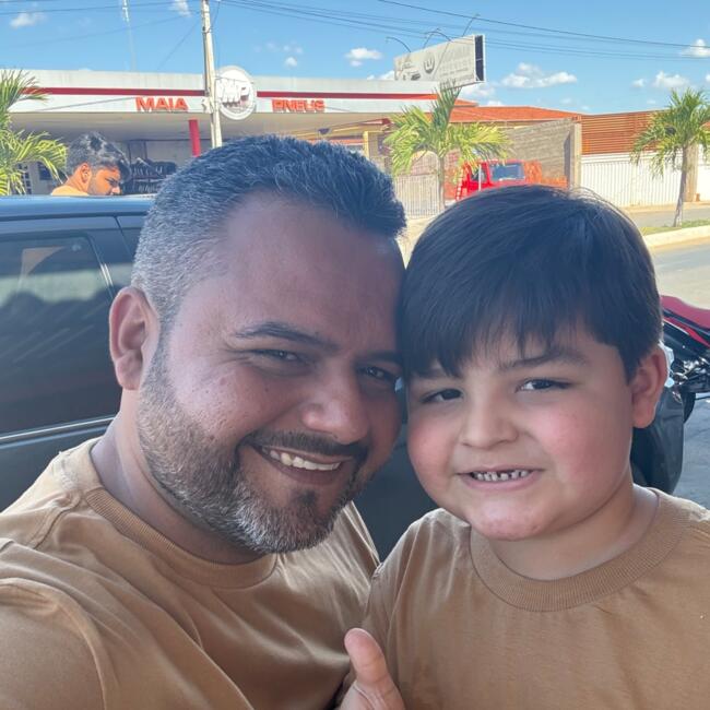 Emprego de babá em Recife: Jackson Noan