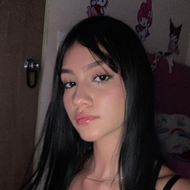 Babysitter in Armenia: Allison