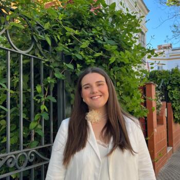 Canguro Sevilla: Lucía
