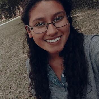 Babysitter in Moreno: Mayra