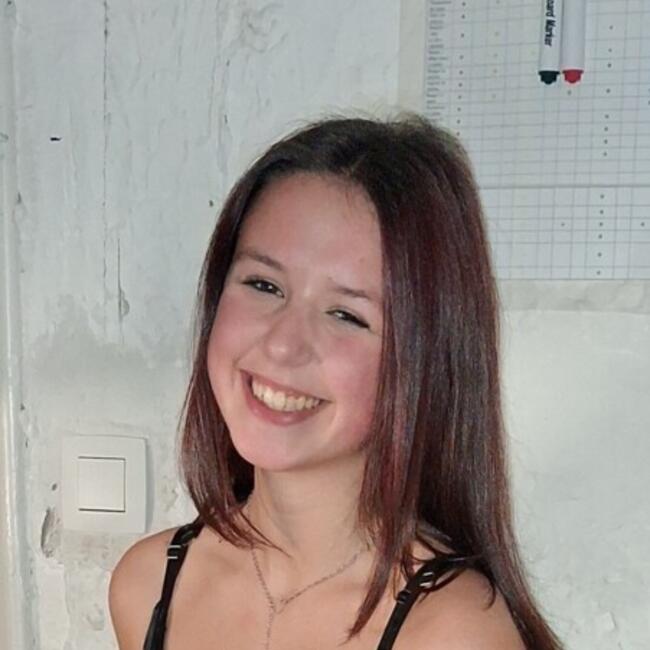 Babysitter in Florennes: Shana