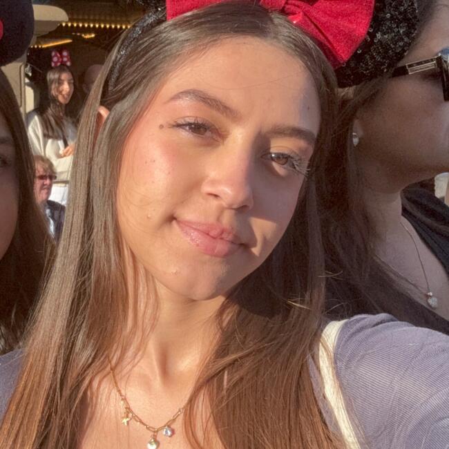 Babysitter em Oeiras: Micaela