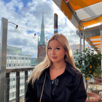 Babysitter in Sollentuna: Christina