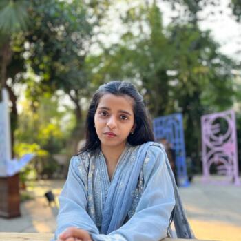 बम्बई में बेबीसिटर: Zainab