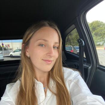 Babysitter in Girona: Eva morvan