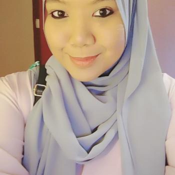 Babysitter Singapore: Liyana