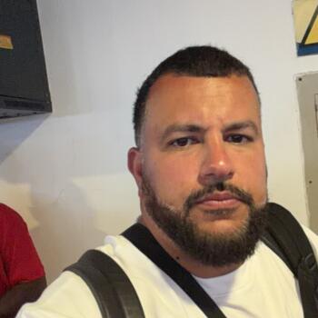 Babysitting job in Aurora: babysitting job Jorge