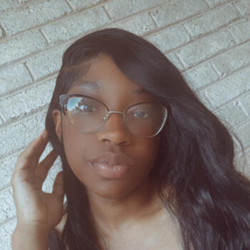 Nanny in Griffin: Taniya