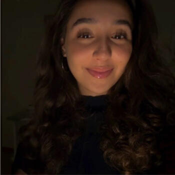 Babysitter in Basel: Amira