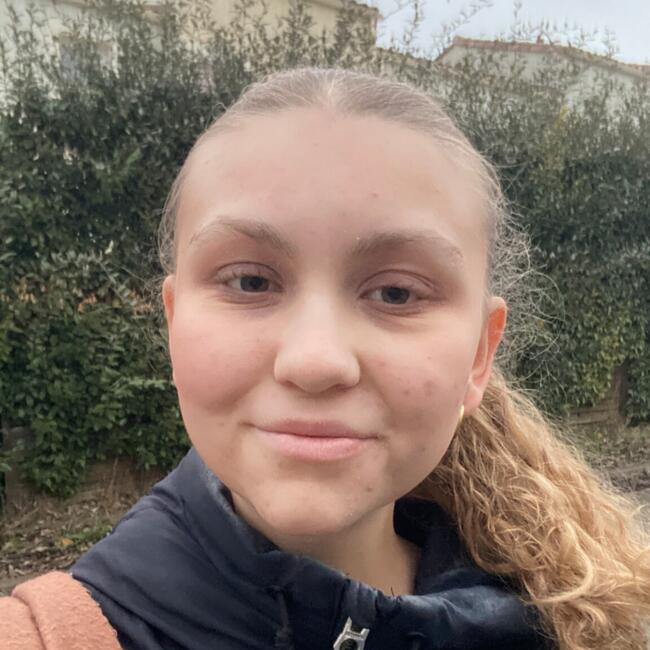 Babysitter in Alès: Maëlle