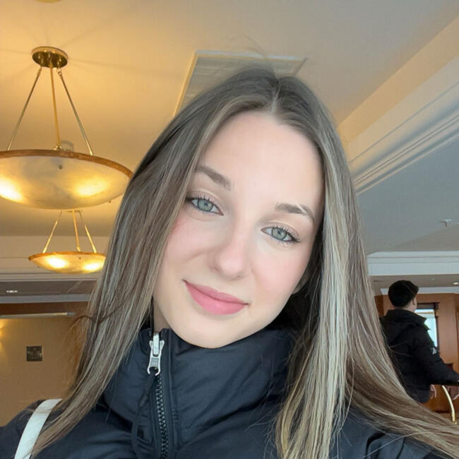 Babysitter in Linz: Ajla