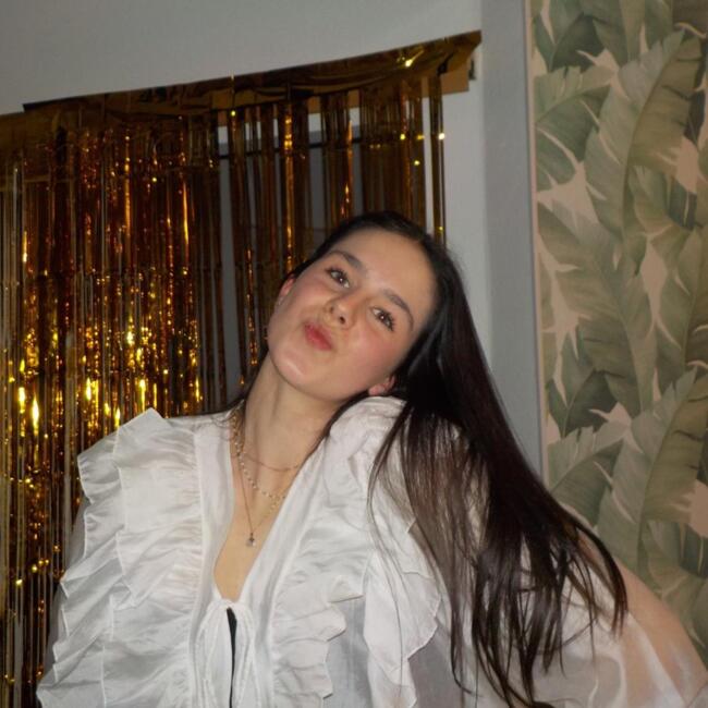 Babysitter in Saint-Herblain: Camille