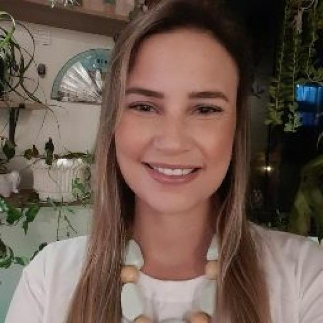 Babysitting job in Brasília: Maria Angelica