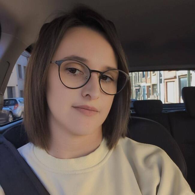 Babysitter in Érezée: Justine