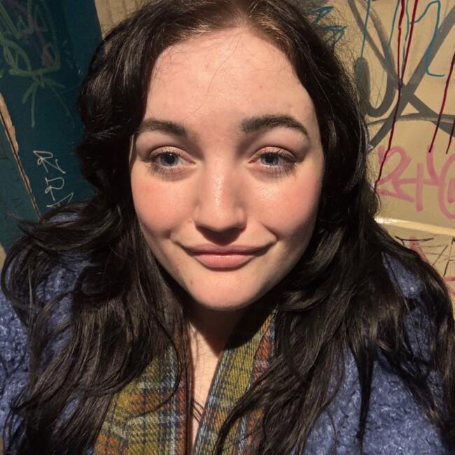 Babysitter in Bristol: Erin