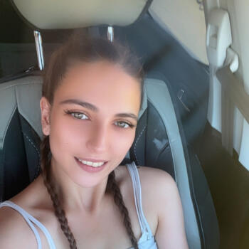 Babysitter in La Guerche-sur-l'Aubois: Lise