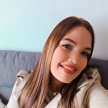 Canguro en Badalona: Mariana Reina