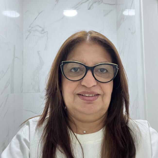 Babysitter in Poiares: Lucia Helena