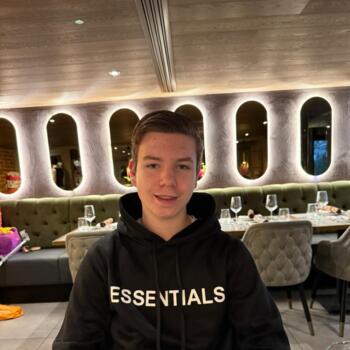 Babysitter in Brentwood: Freddie