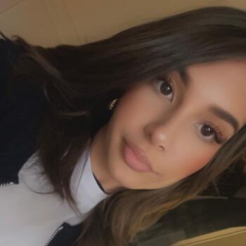 Babysitter in Cannes: Lorella