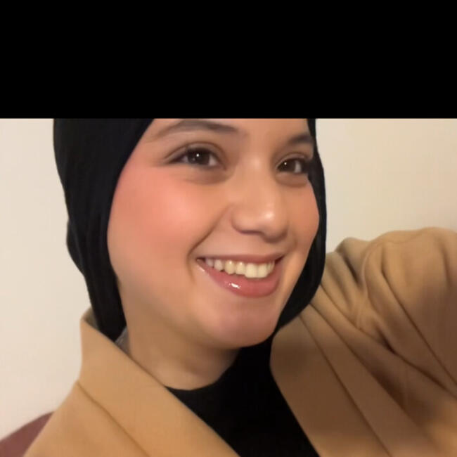 Babysitter in Loos: Fatim