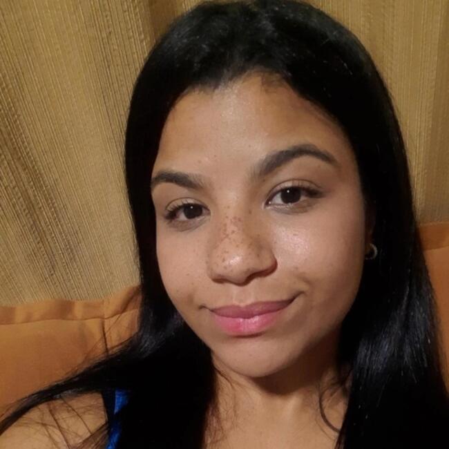 Babá em Nova Lima: Larissa