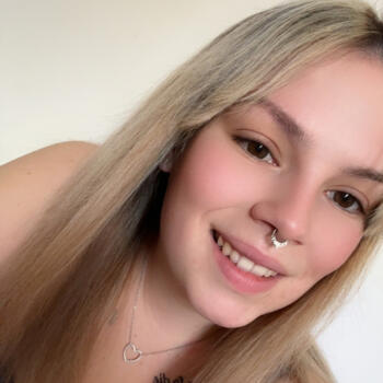 Babysitter in Montbéliard: Britney