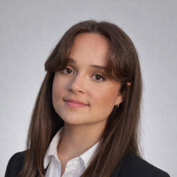 Baby-sitter in Genève: Yasmin
