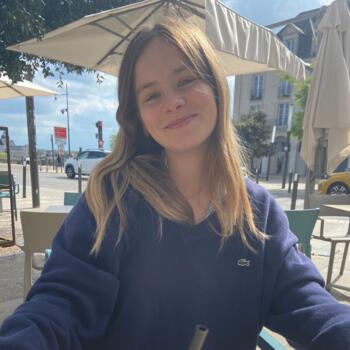 Babysitter in Blois: Ninon