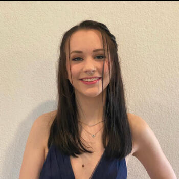 Babysitter in Roanoke (Texas): Aly