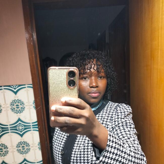 Babysitting job in Beja: Ixa