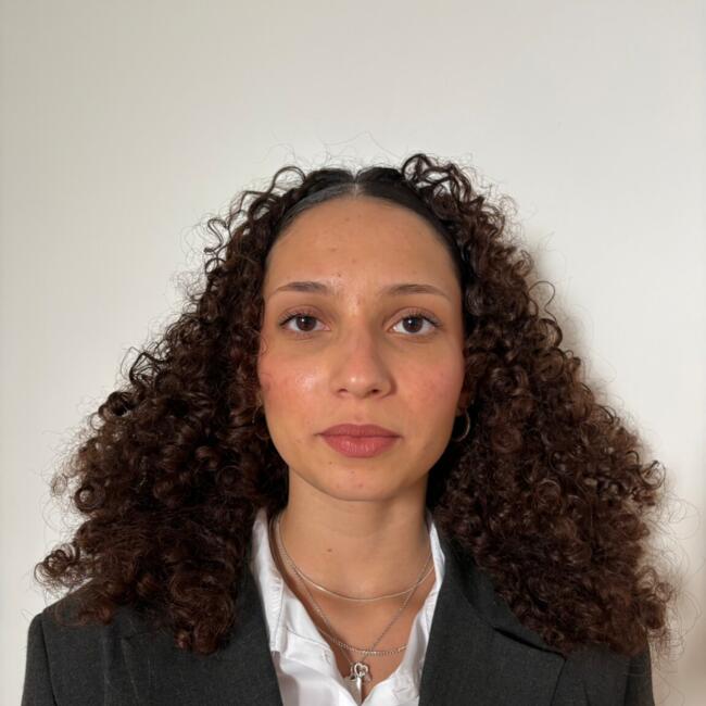 Babysitter in Almada: Maureny