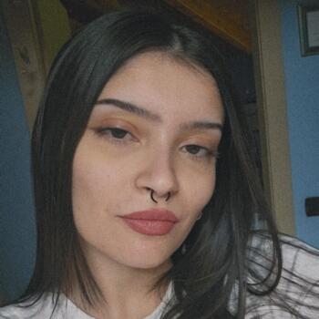 Babysitter Cermenate: Marika