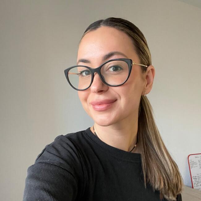 Job de garde d'enfants à Villefranche-sur-Saône: Yelizaveta
