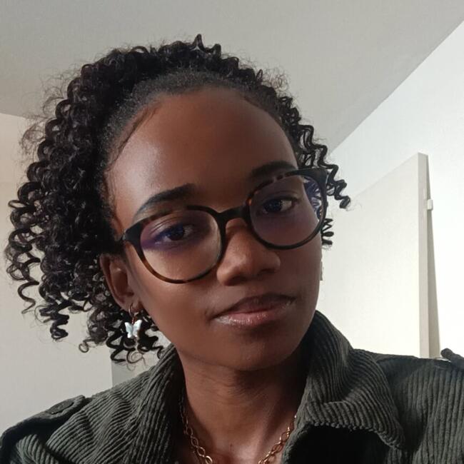 Baby-sitter à Nantes: Manou