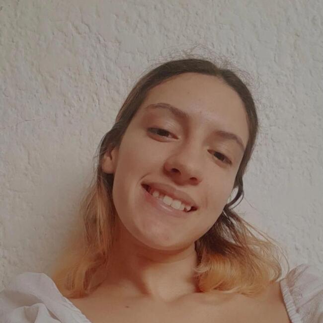 Babysitter in Montevideo: Agustina