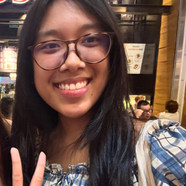 Babysitter in Singapore: Sam