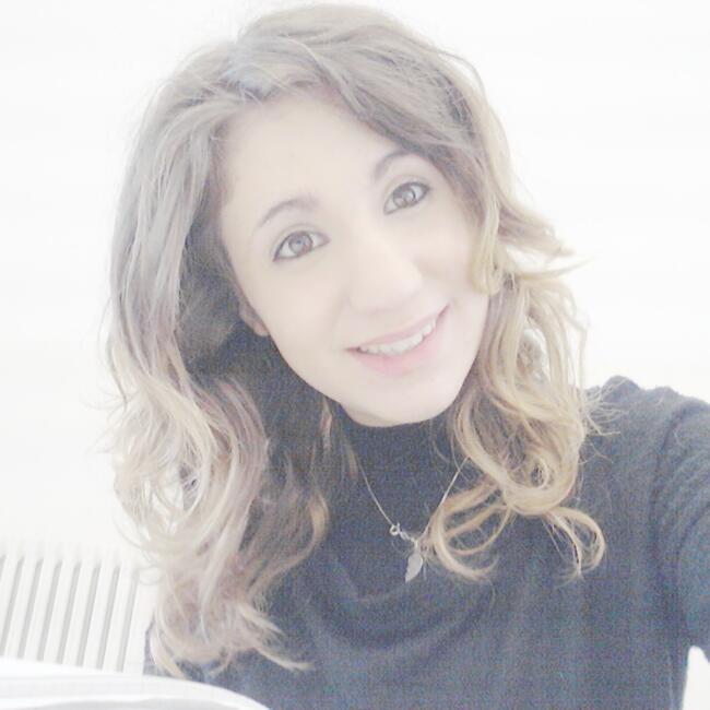 Babysitter in Rome: Veronica