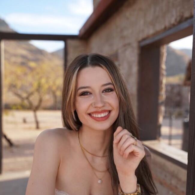 Babysitter in Phoenix: Audrey