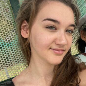 Babysitter in Tweed Heads: Ari