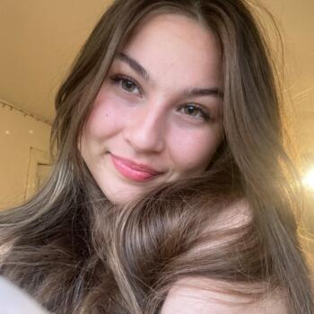 Babysitter Hannut: Sara